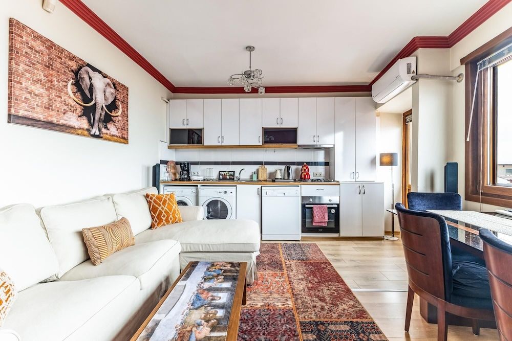 undefined Magnificent Flat With Sea View in Kadikoy 4