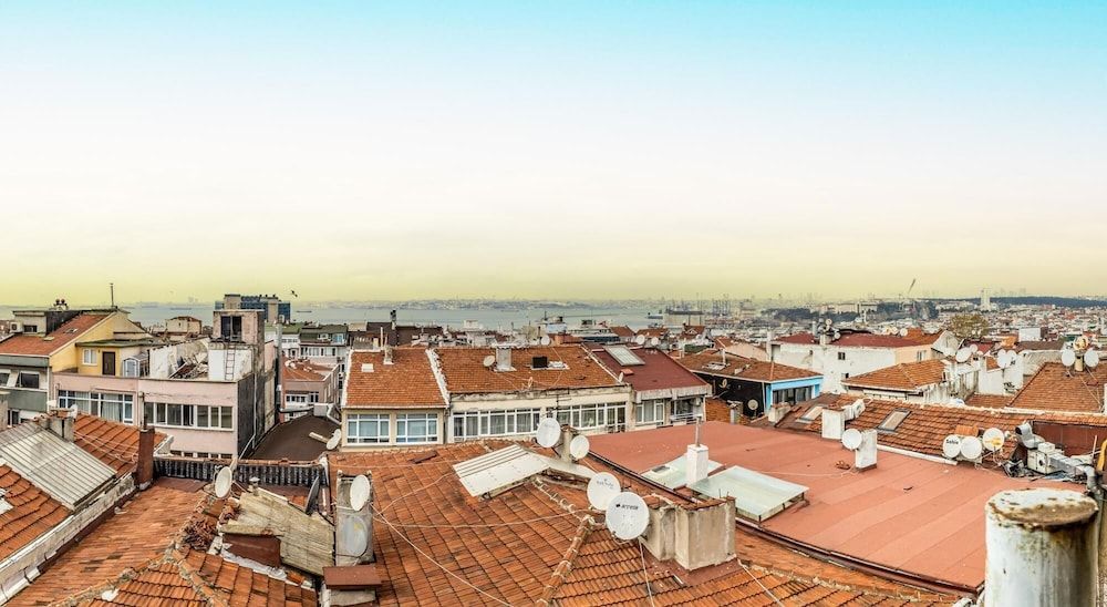 undefined Magnificent Flat With Sea View in Kadikoy 2