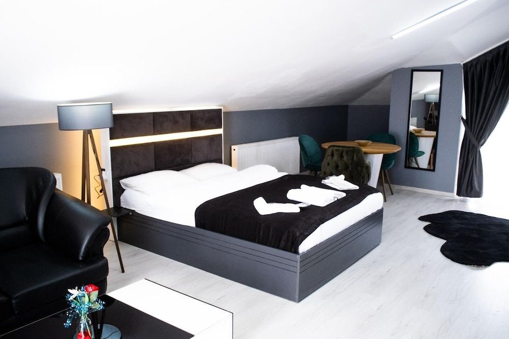 Lions Suit Hotel Luxury Quadruple Room