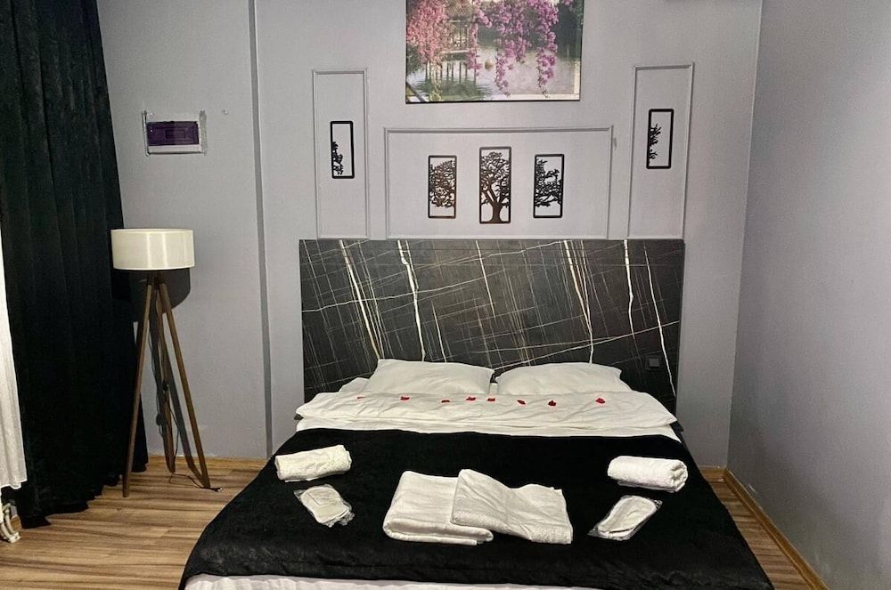 undefined Lions Suit Hotel 4