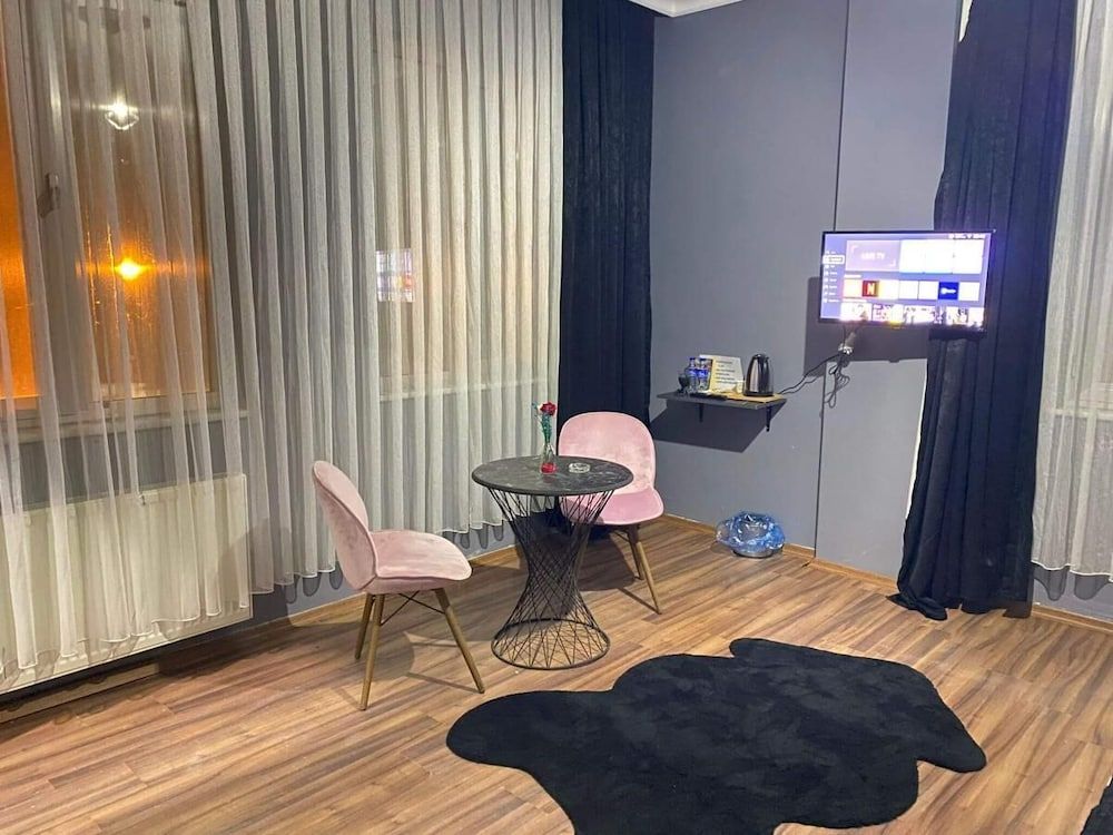 undefined Lions Suit Hotel 3