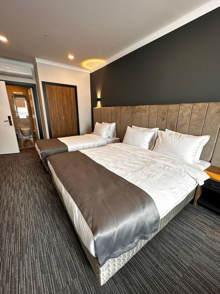 undefined Vplus Hotel 10