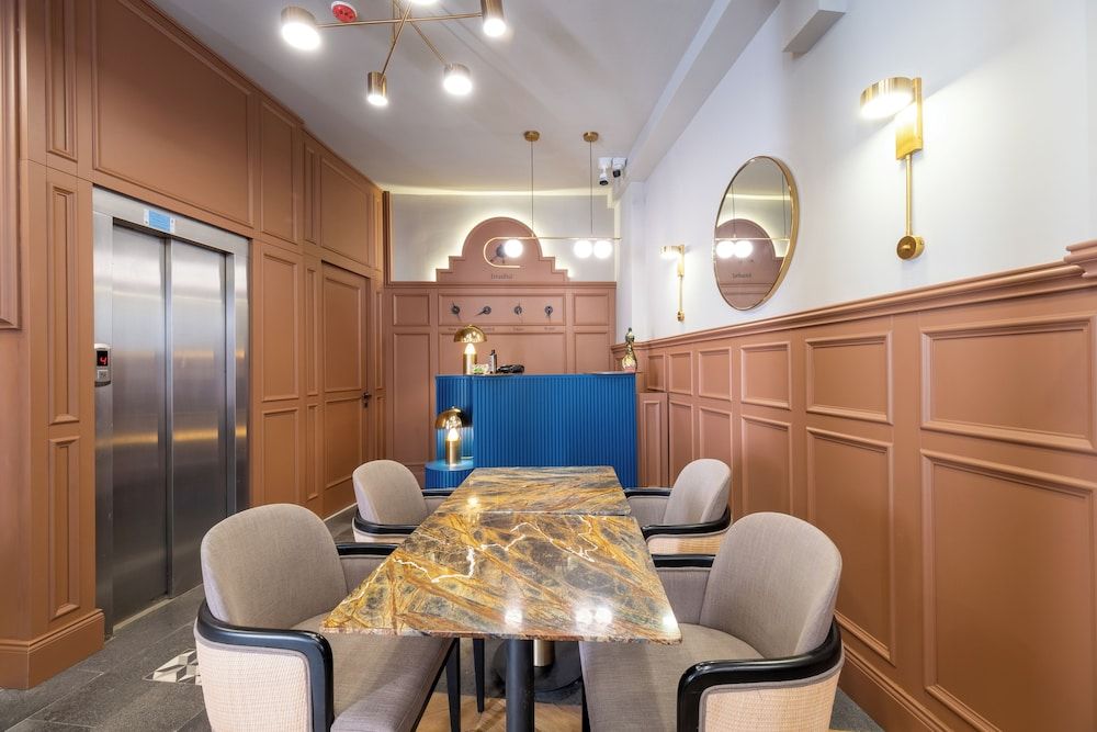 undefined Balo Suite Hotel 10