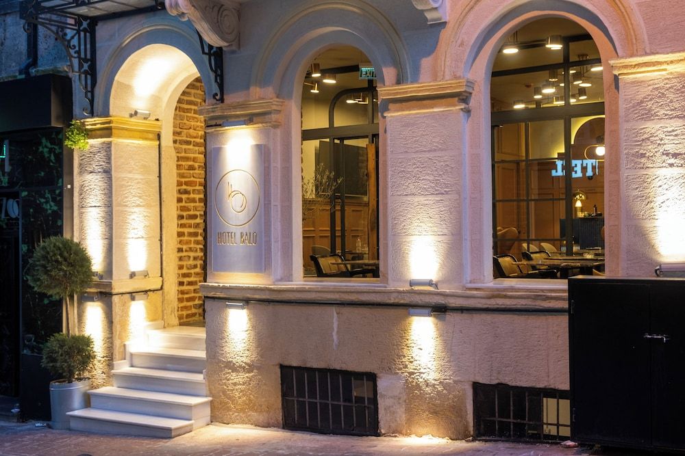 undefined Balo Suite Hotel 9