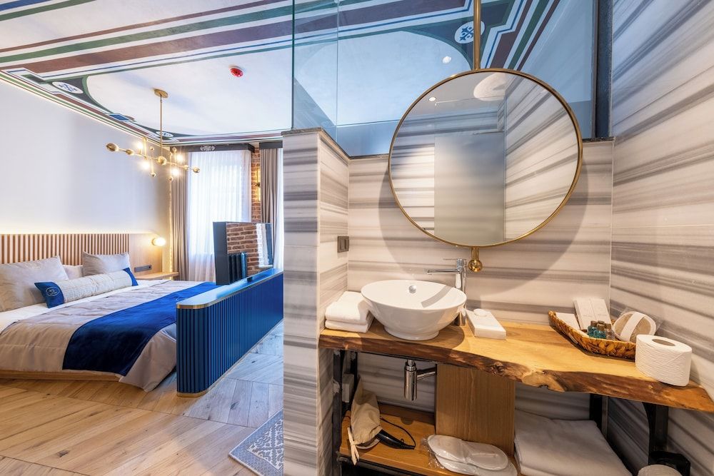 undefined Balo Suite Hotel 3