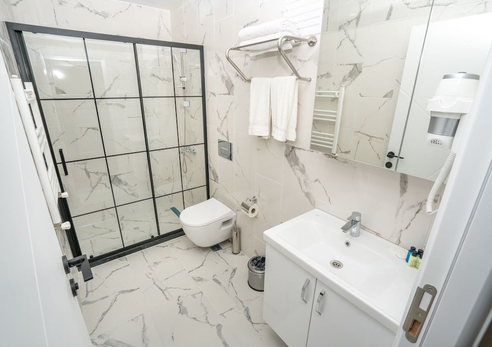 undefined Guest Suites 6