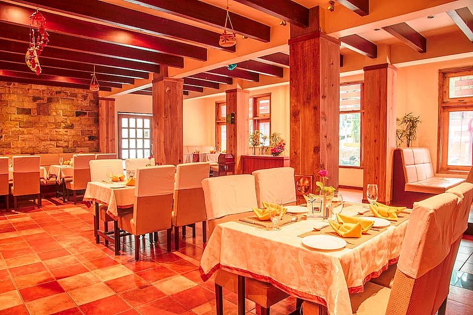 Resturant_2_57pBRj_proc