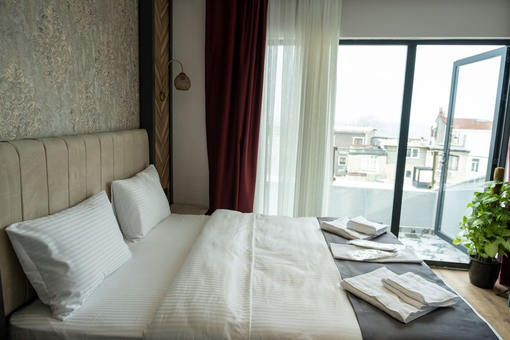 undefined Linda Port Hotel 4