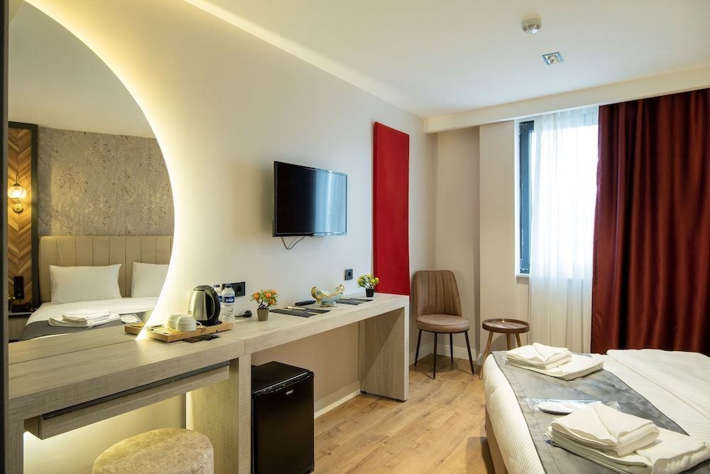 undefined Linda Port Hotel 2