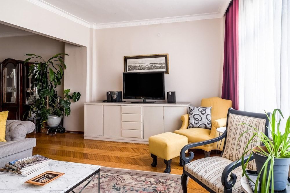 undefined Centrally Located Flat in Besiktas 3
