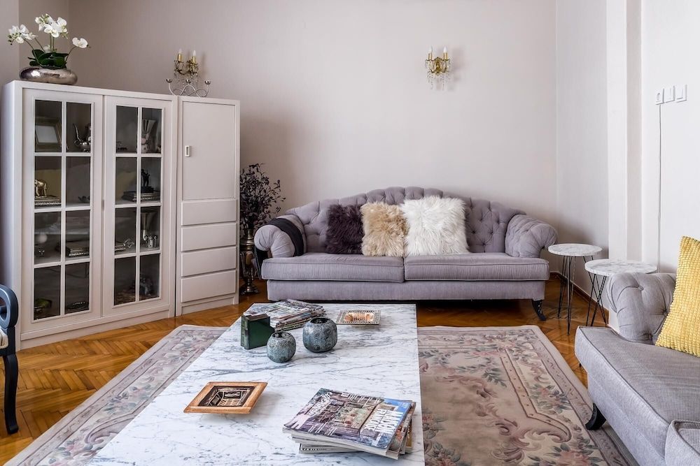 undefined Centrally Located Flat in Besiktas 2