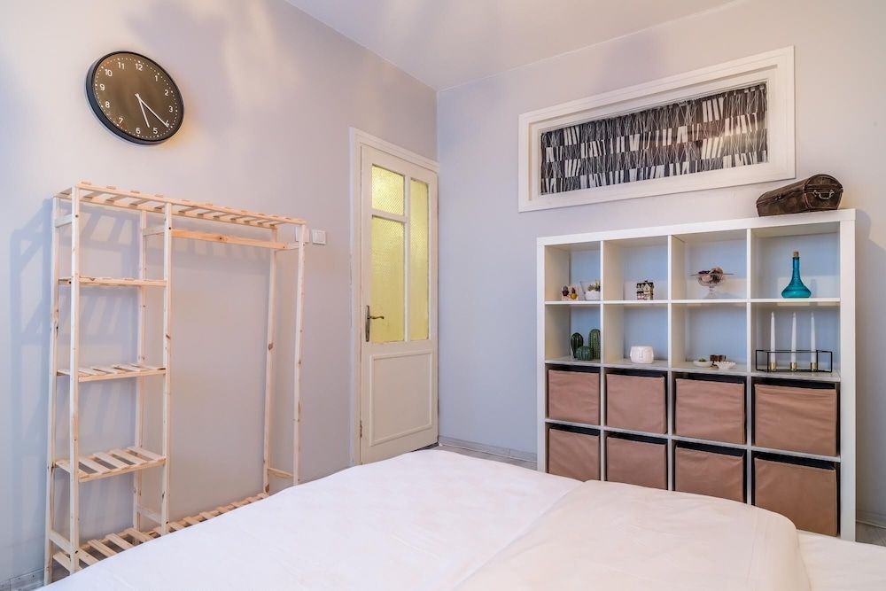 undefined Centrally Located Flat in Besiktas 8