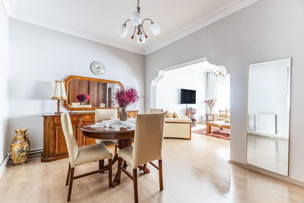 undefined Tasteful Flat Near Moda Coast in Central Kadikoy 10