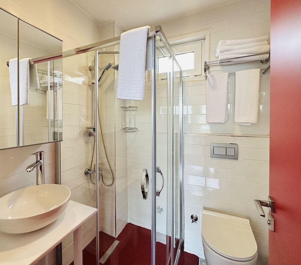 undefined Roya Rooms Karakoy 9