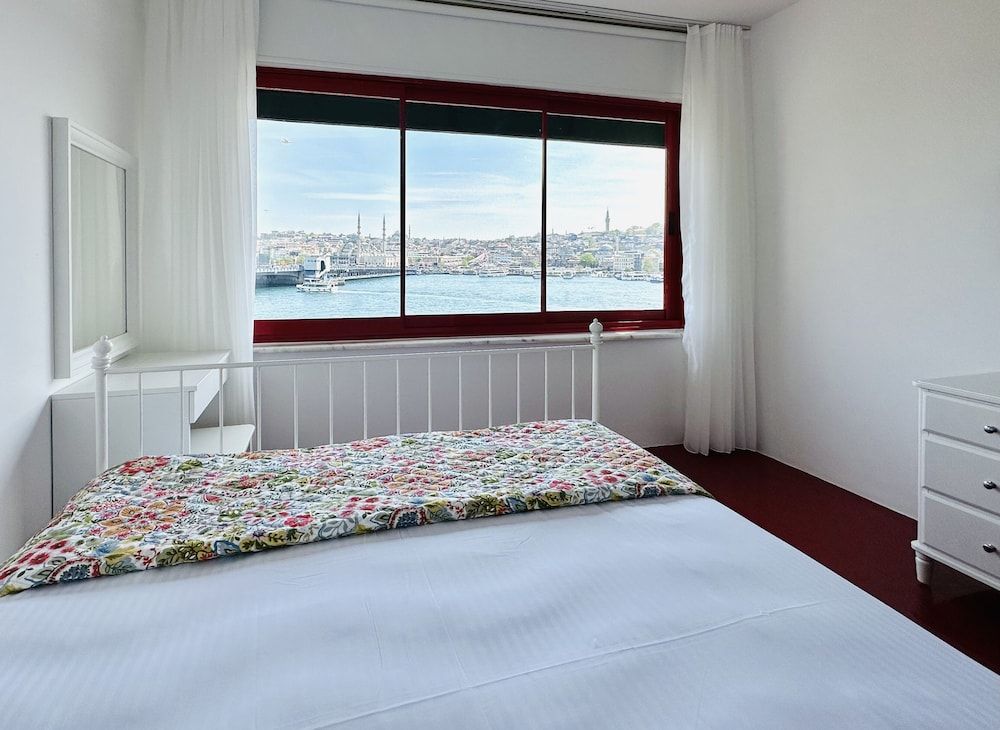 undefined Roya Rooms Karakoy 4