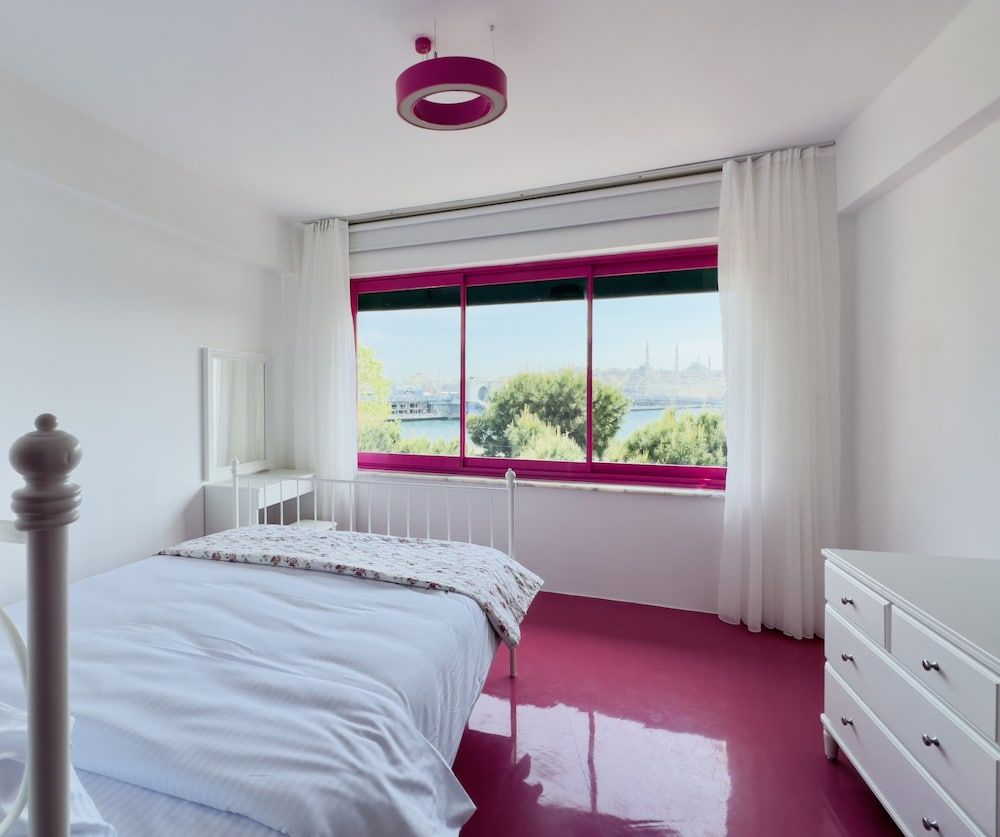 Roya Rooms Karakoy Deluxe Room, 1 King Bed, Non Smoking, Sea Facing