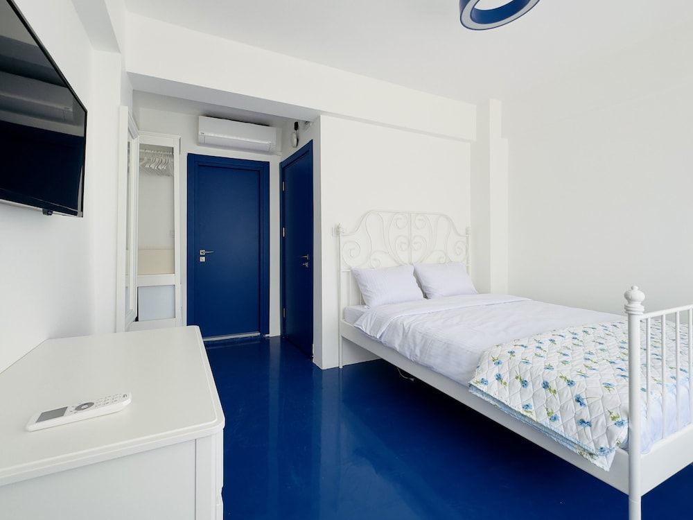 Roya Rooms Karakoy Deluxe Room, 1 King Bed, Non Smoking, Sea Facing 10
