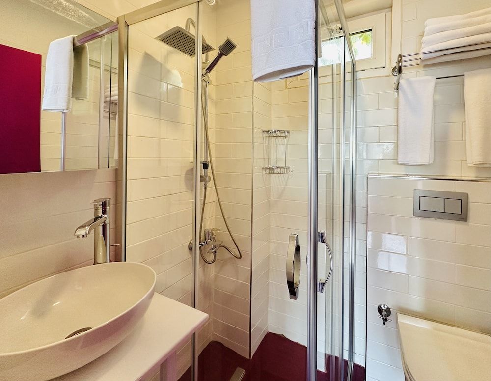 Roya Rooms Karakoy Premium Room, 1 King Bed, Non Smoking, Sea Facing 9