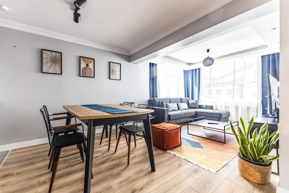 undefined Centrally Located Furnished Flat in Kadikoy