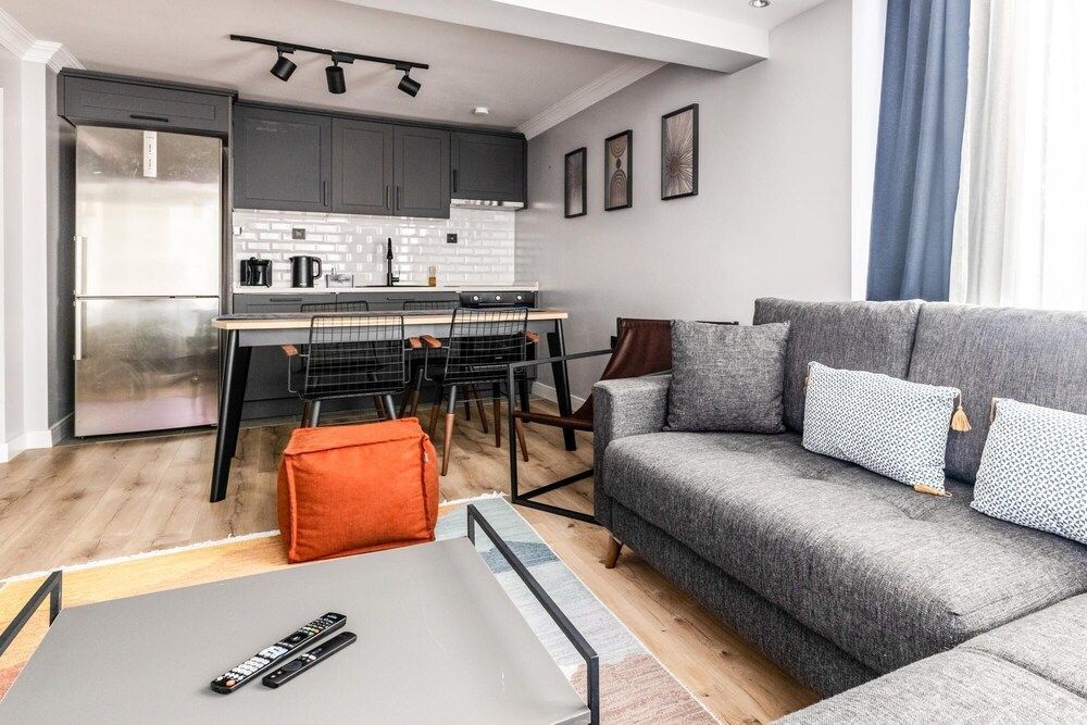 undefined Centrally Located Furnished Flat in Kadikoy 4