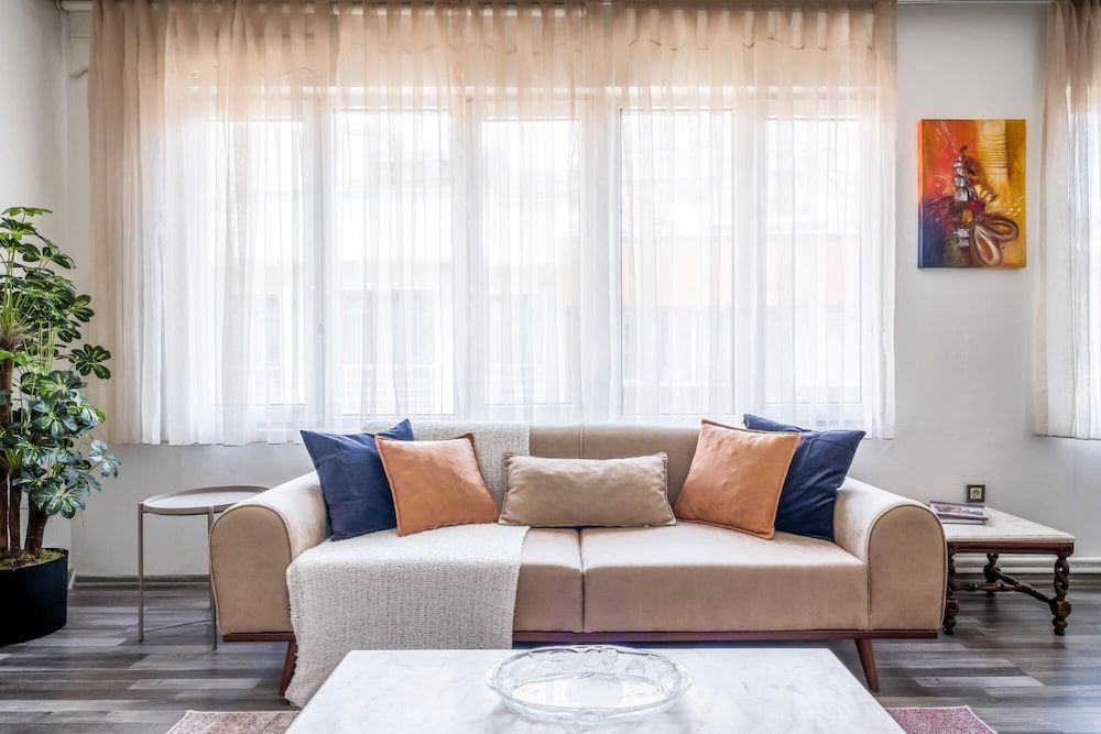 Gorgeous Flat With Balcony in Besiktas Apartment