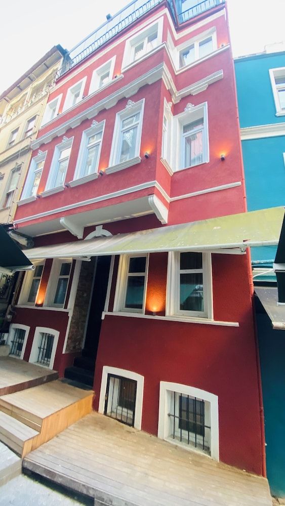 undefined The House Company 6