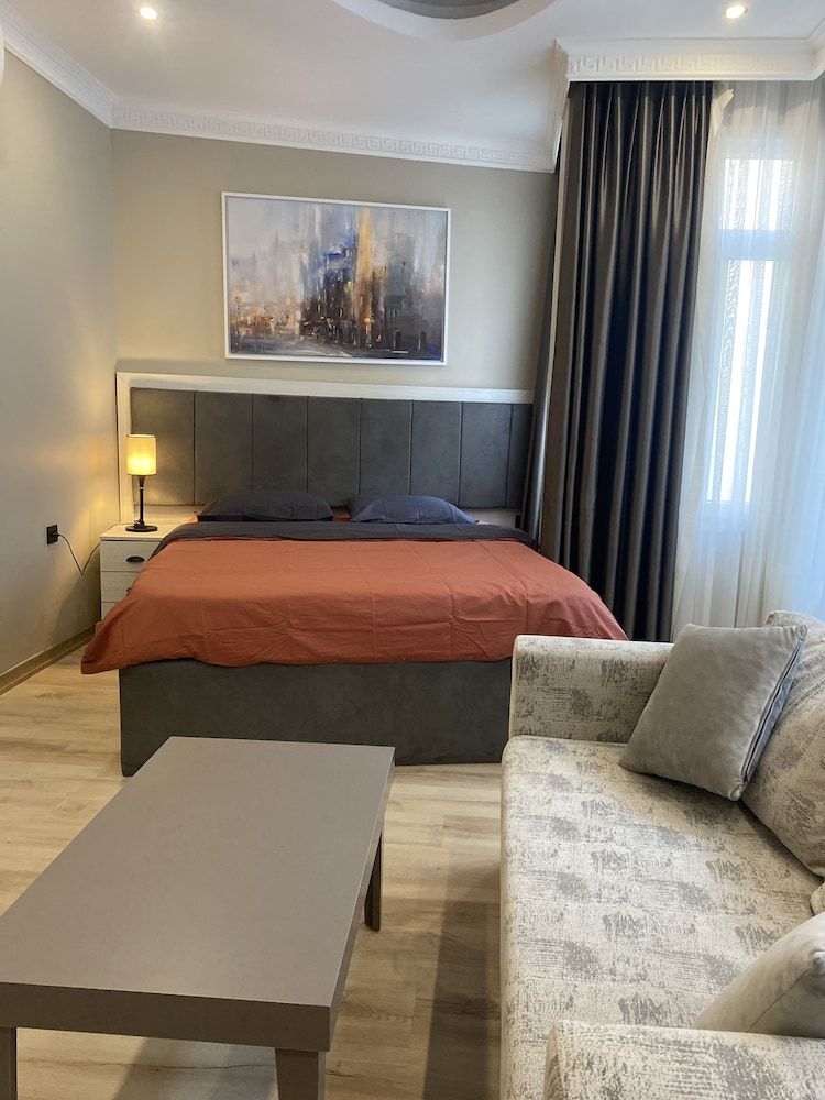 The House Company Design Studio, City View 2