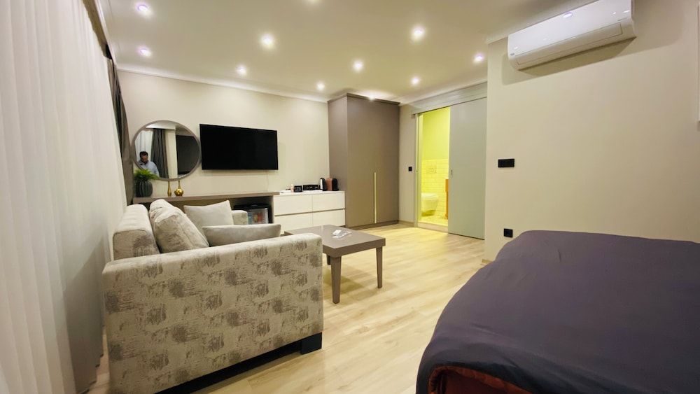 The House Company Design Studio, City View 19