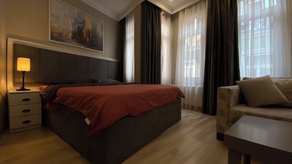 The House Company Design Studio, City View 6