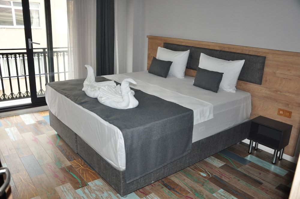 Check in Hotel Superior Double Room 17