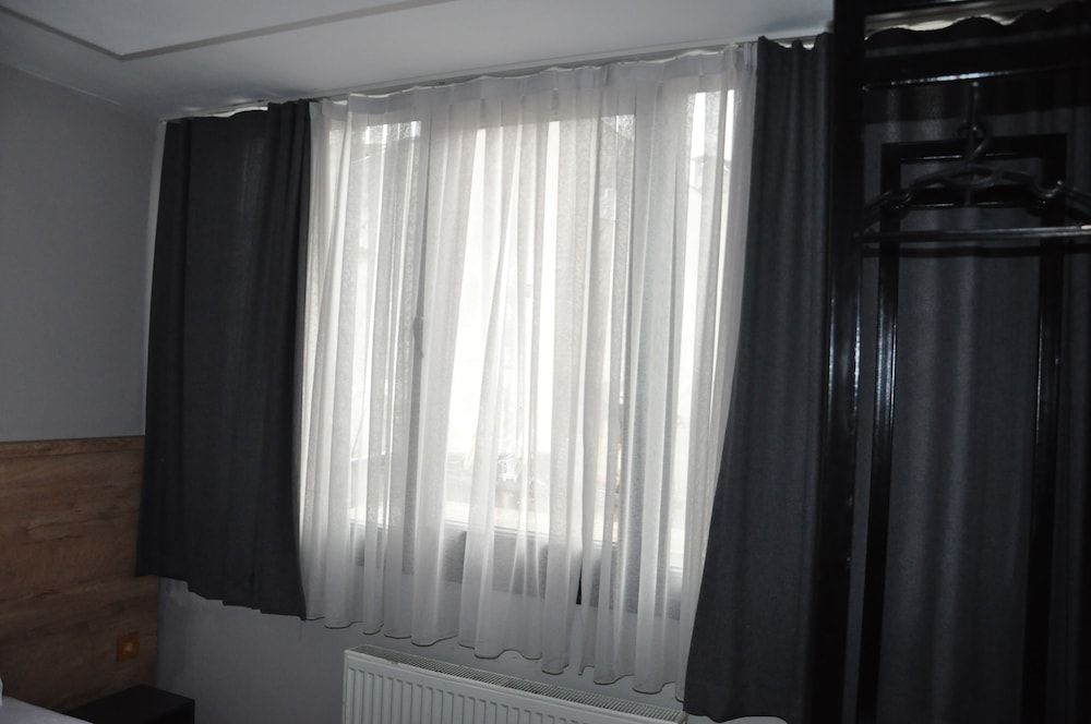 Check in Hotel Standard Double Room 14