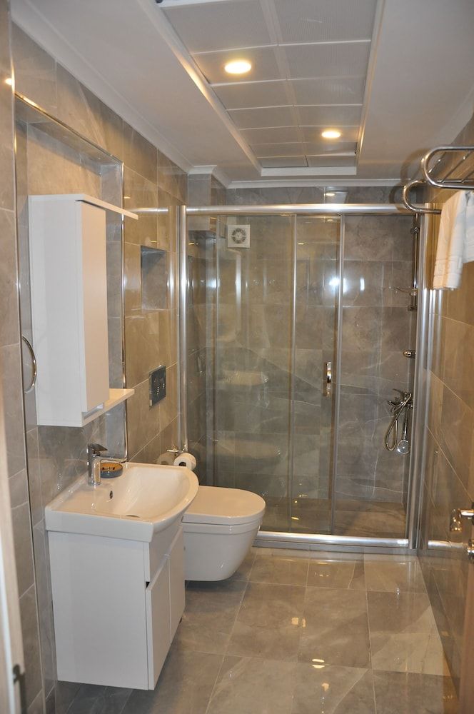 undefined Check in Hotel 9