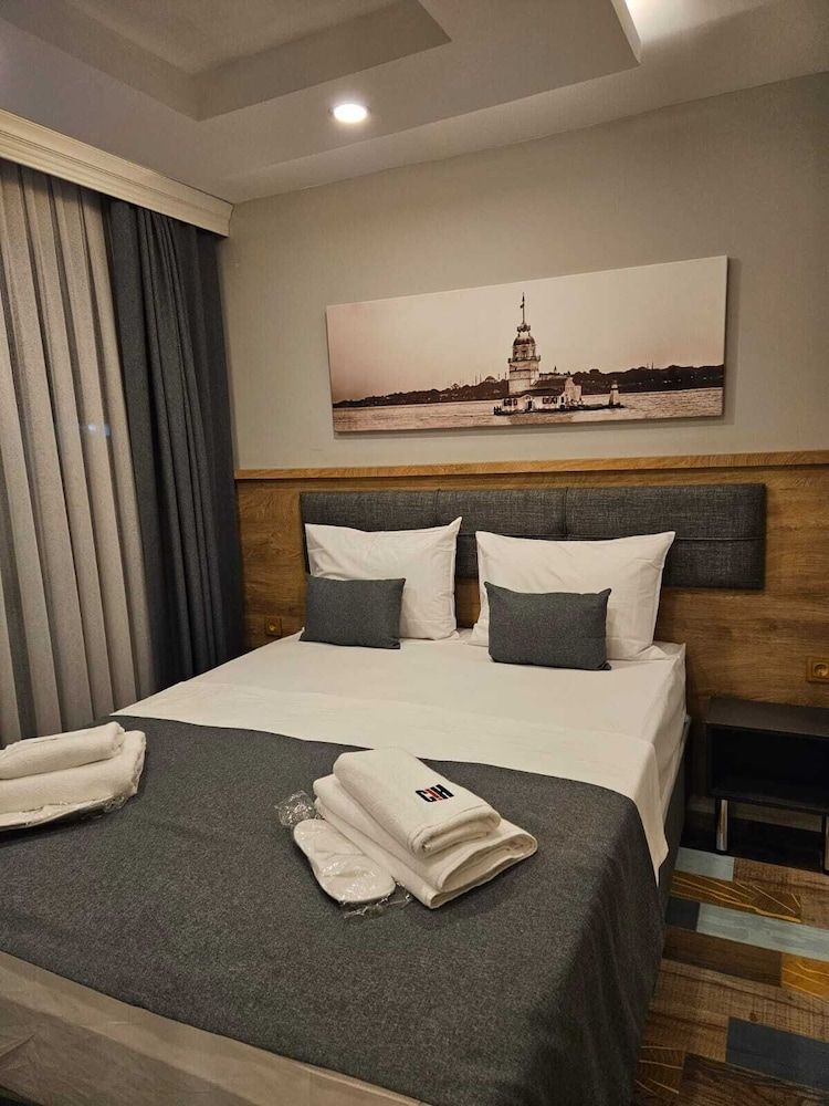 Check in Hotel Family Quadruple Room 6