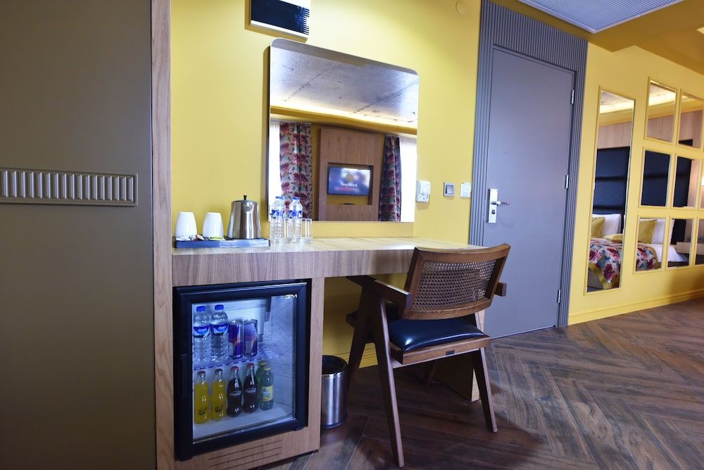 Bayberd Hotel Deluxe Triple Room 5