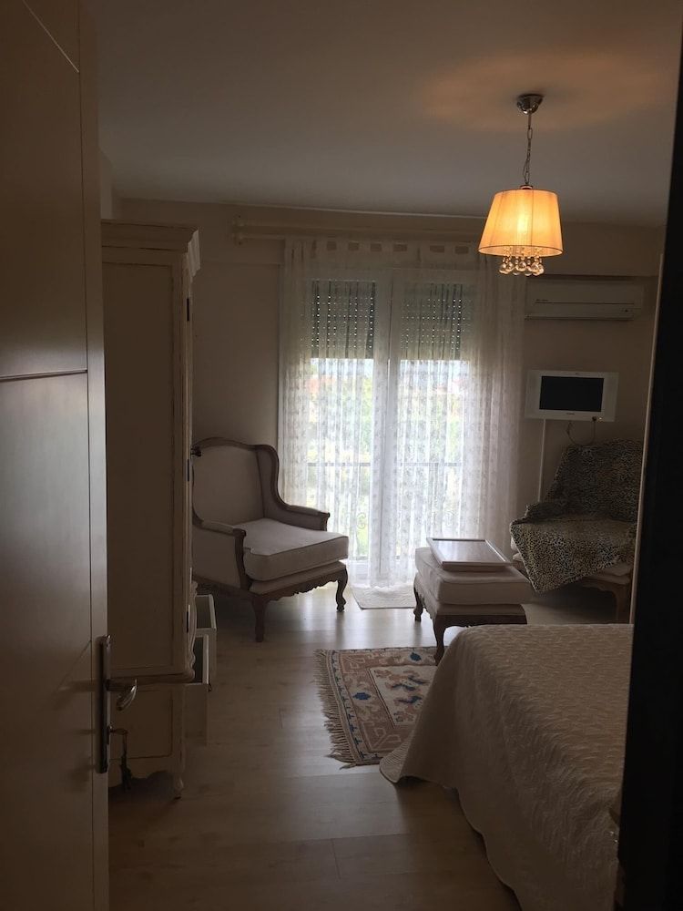 PALMİYE PANSİYON Family Room 3