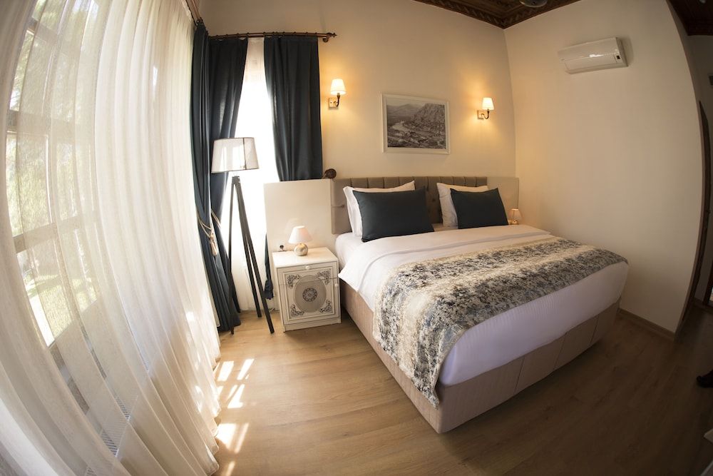 Bayezid Han Konak Deluxe Double Room 5