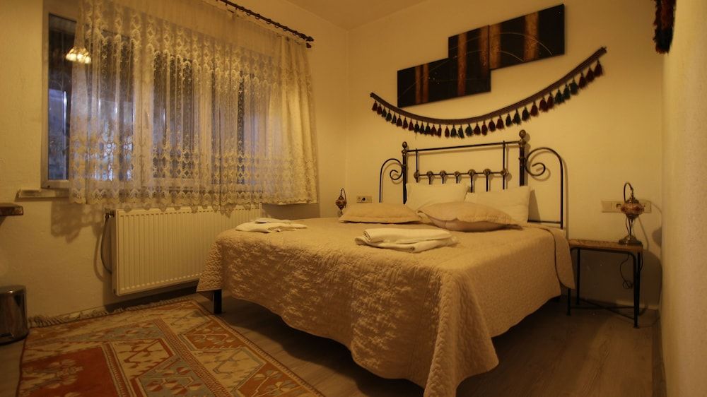 Serenity Stone House Family Room 6