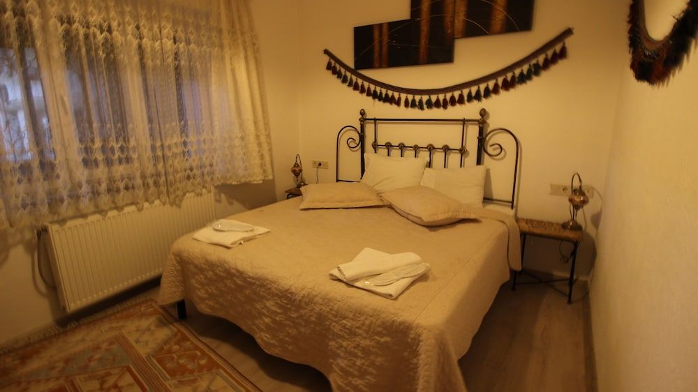 Serenity Stone House Family Room 5