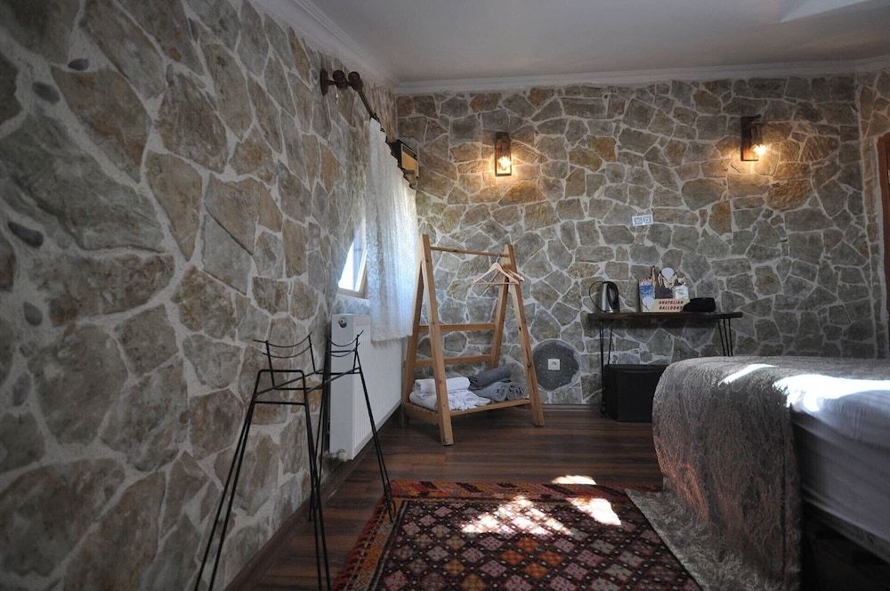 Uchisar Stone House Deluxe Room 5