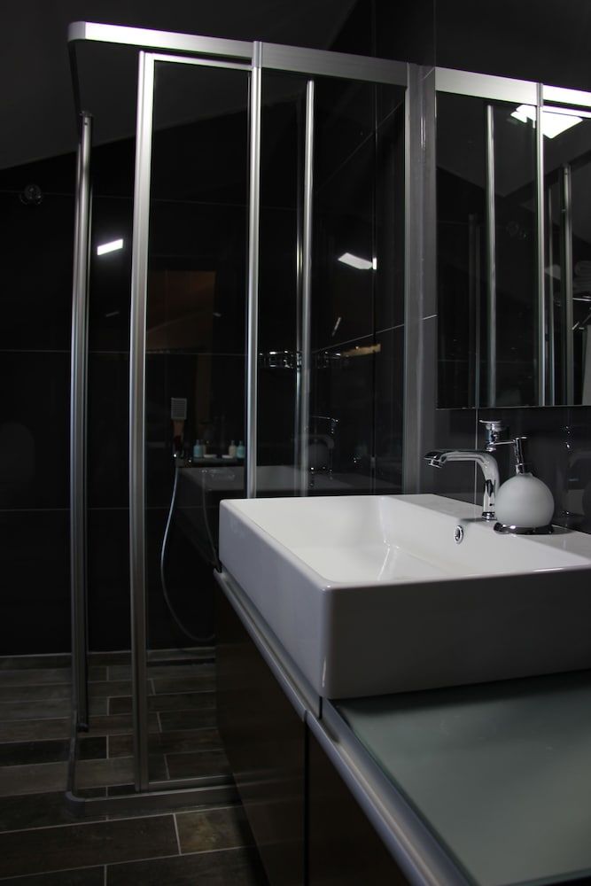 El Nazar Stone Suite Junior Loft, 1 King Bed 6