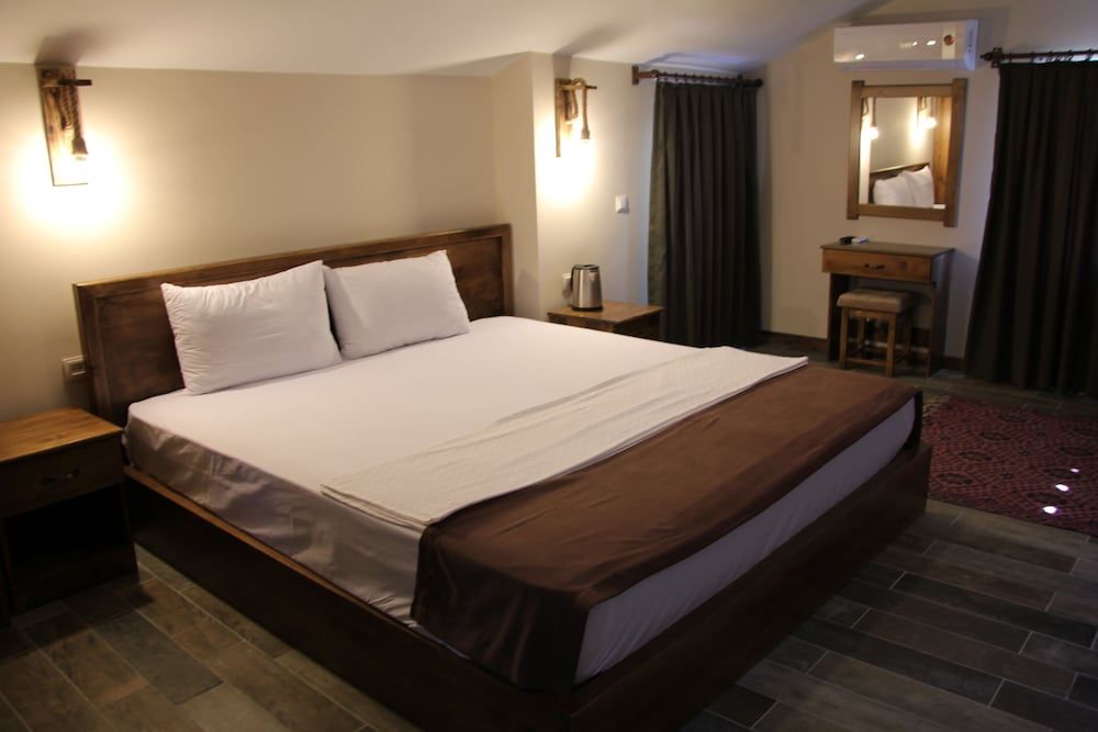 El Nazar Stone Suite Junior Loft, 1 King Bed 4