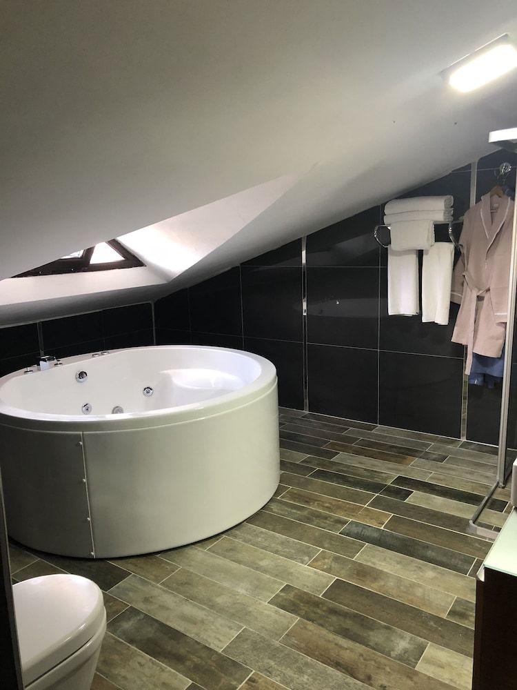 El Nazar Stone Suite Junior Loft, 1 King Bed 7