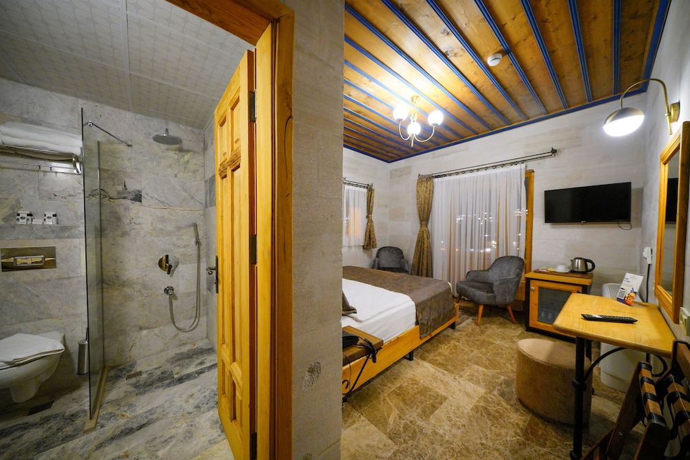 Cave Hotel Saksagan Standard Double Room 9