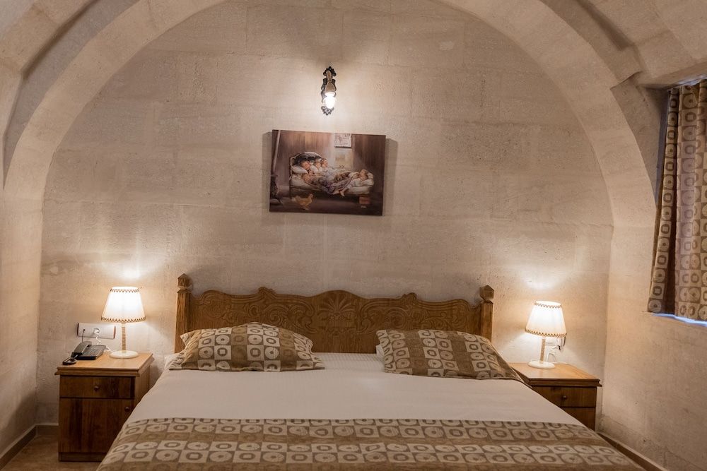 undefined Grand Elite Cave Suites 5