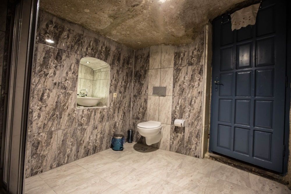 Magical Cave Hotel Family Quadruple Room 6