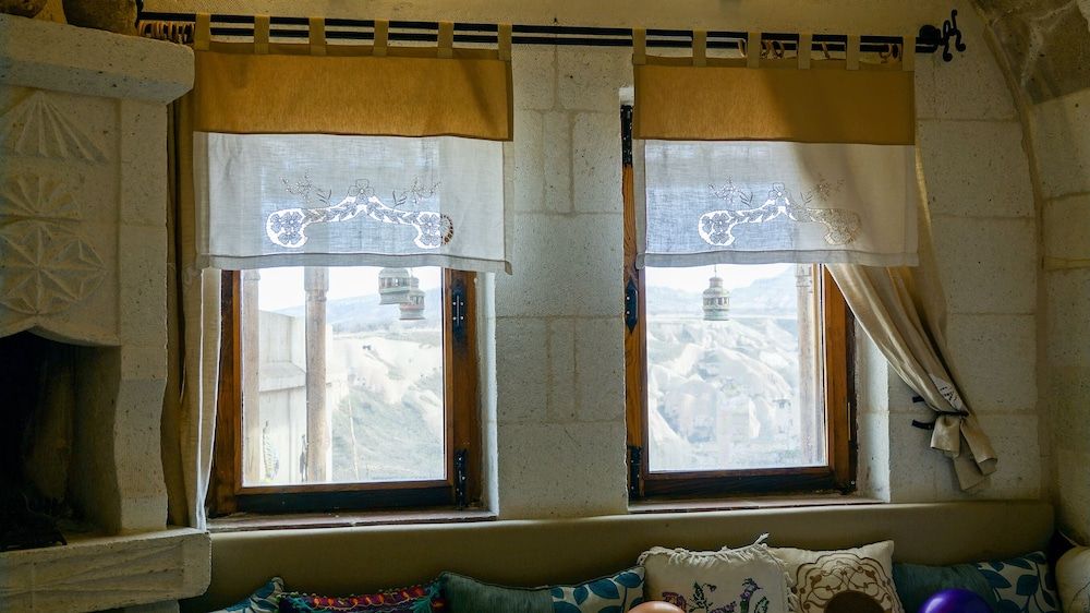 Pigeon Hotel Traditional Twin Room, Mountain View 13