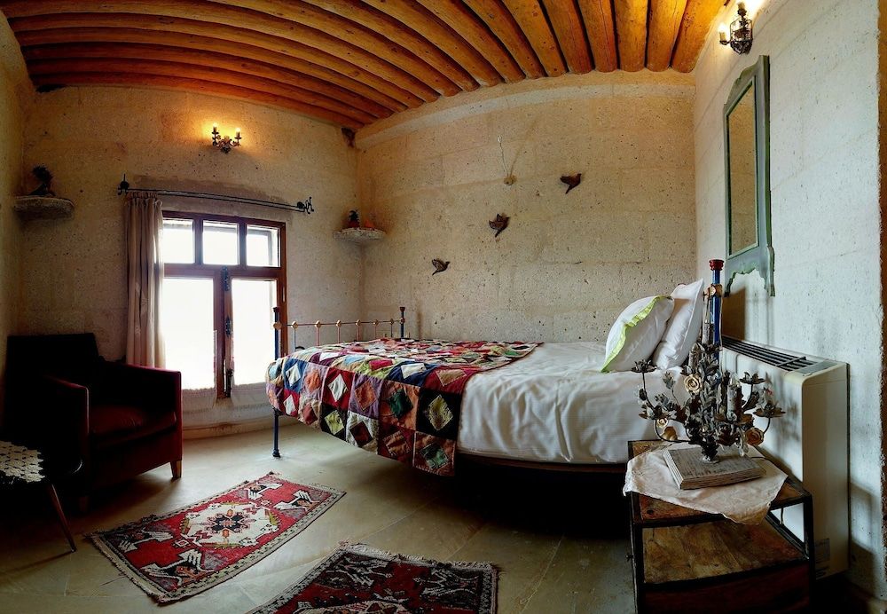 undefined Pigeon Hotel 3