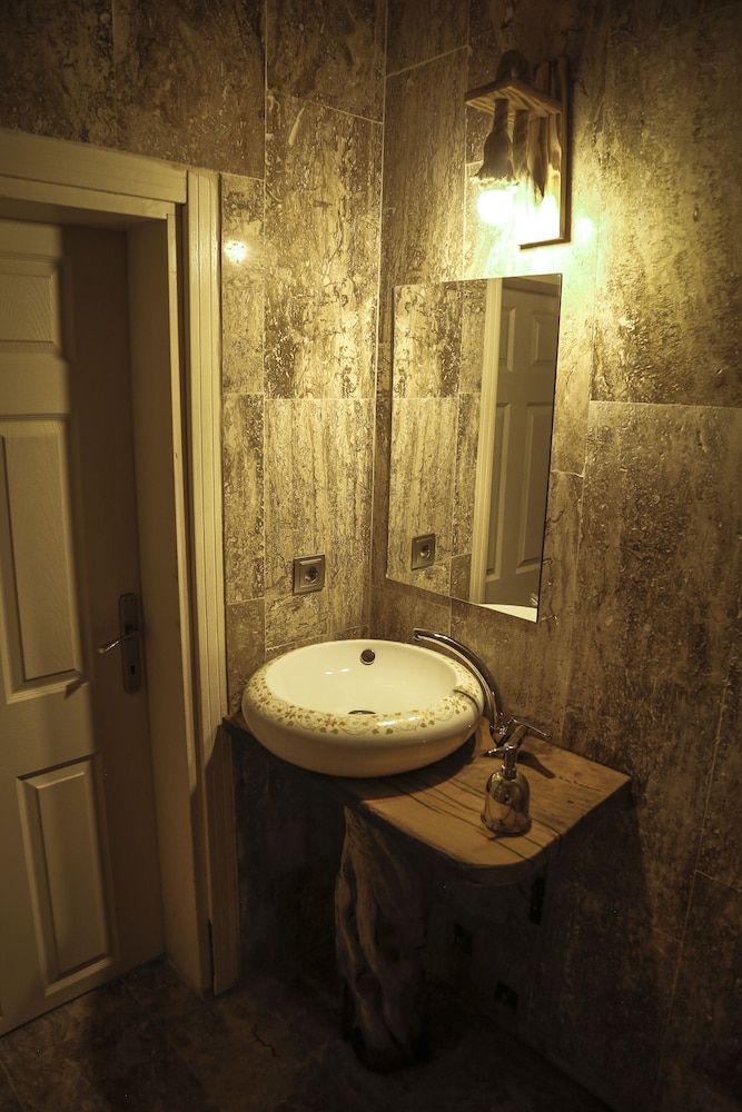 Hotel Philosophia Basic Double Room 4