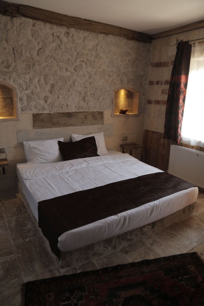 Hotel Philosophia Basic Double Room