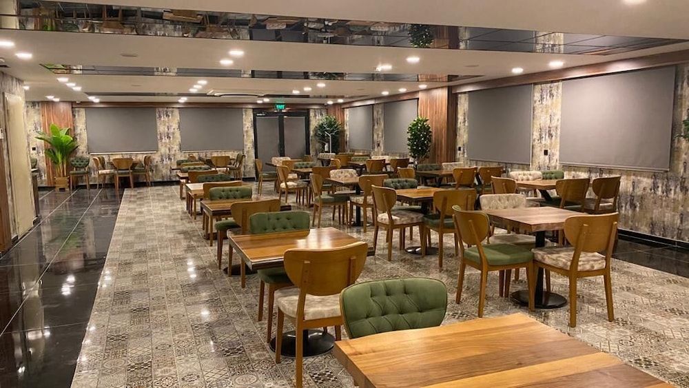 undefined Seandos Otel 4